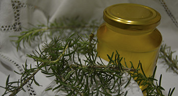 Rozmaringméz 1 kg - Ár 16 €
