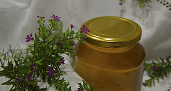 Kakukkfűméz 1 kg - Ár 16 €